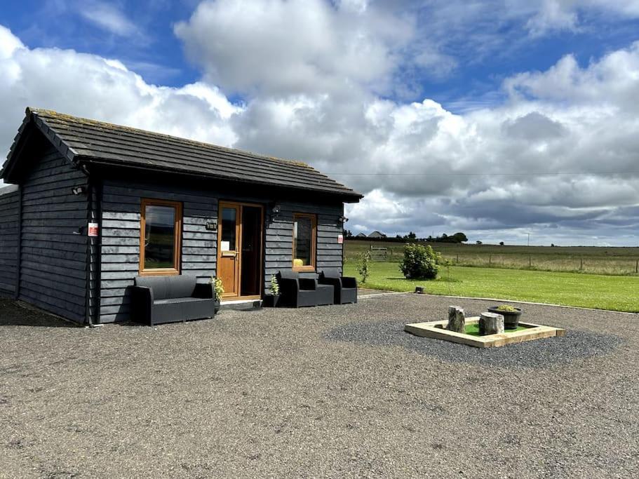 The Potter'S Rest, A Cosy Wee Cabin In The Highlands Watten Exterior foto
